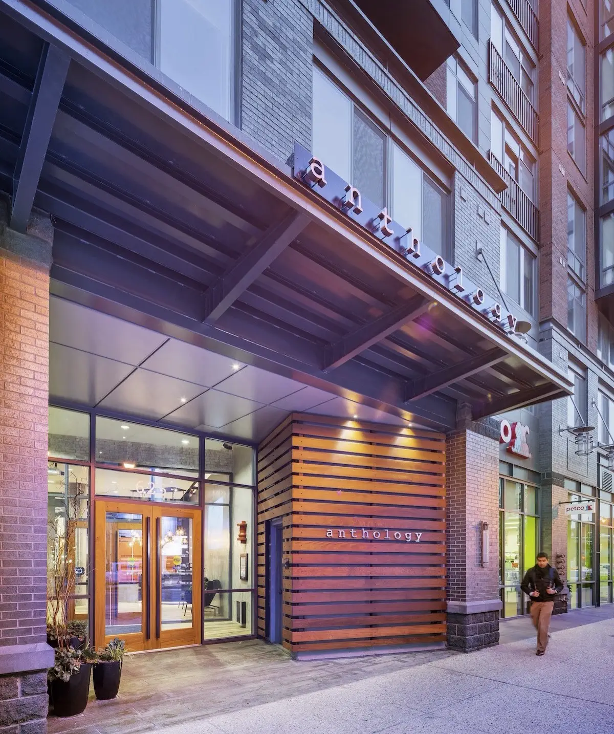 625%20h%20Entrance_crop